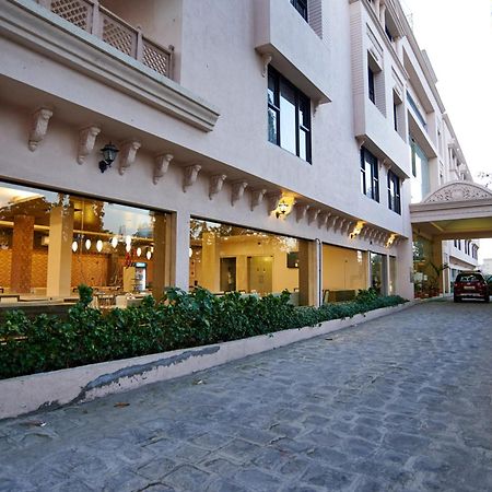 Jc Castle Hotel Shirdi Exterior photo
